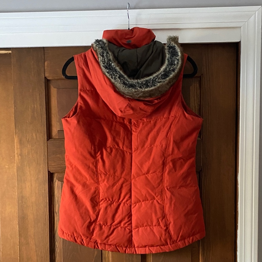 Athleta burnt orange down puffer hooded vest medium - Picture 3 of 8